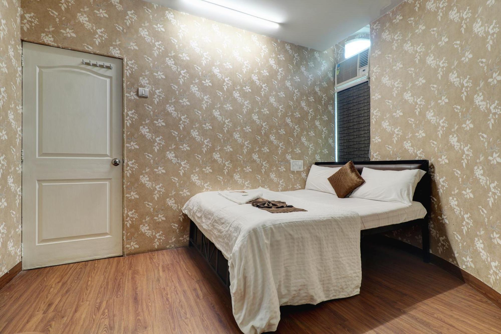 Hotel Shabana - Colaba Causeway Bombaj Zewnętrze zdjęcie