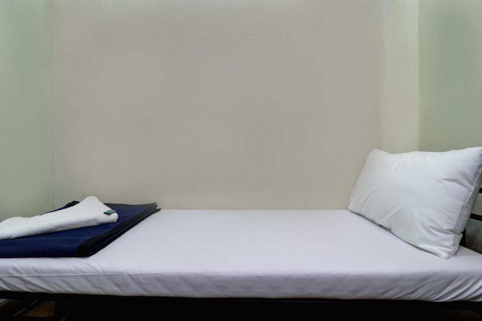 Hotel Shabana - Colaba Causeway Bombaj Zewnętrze zdjęcie