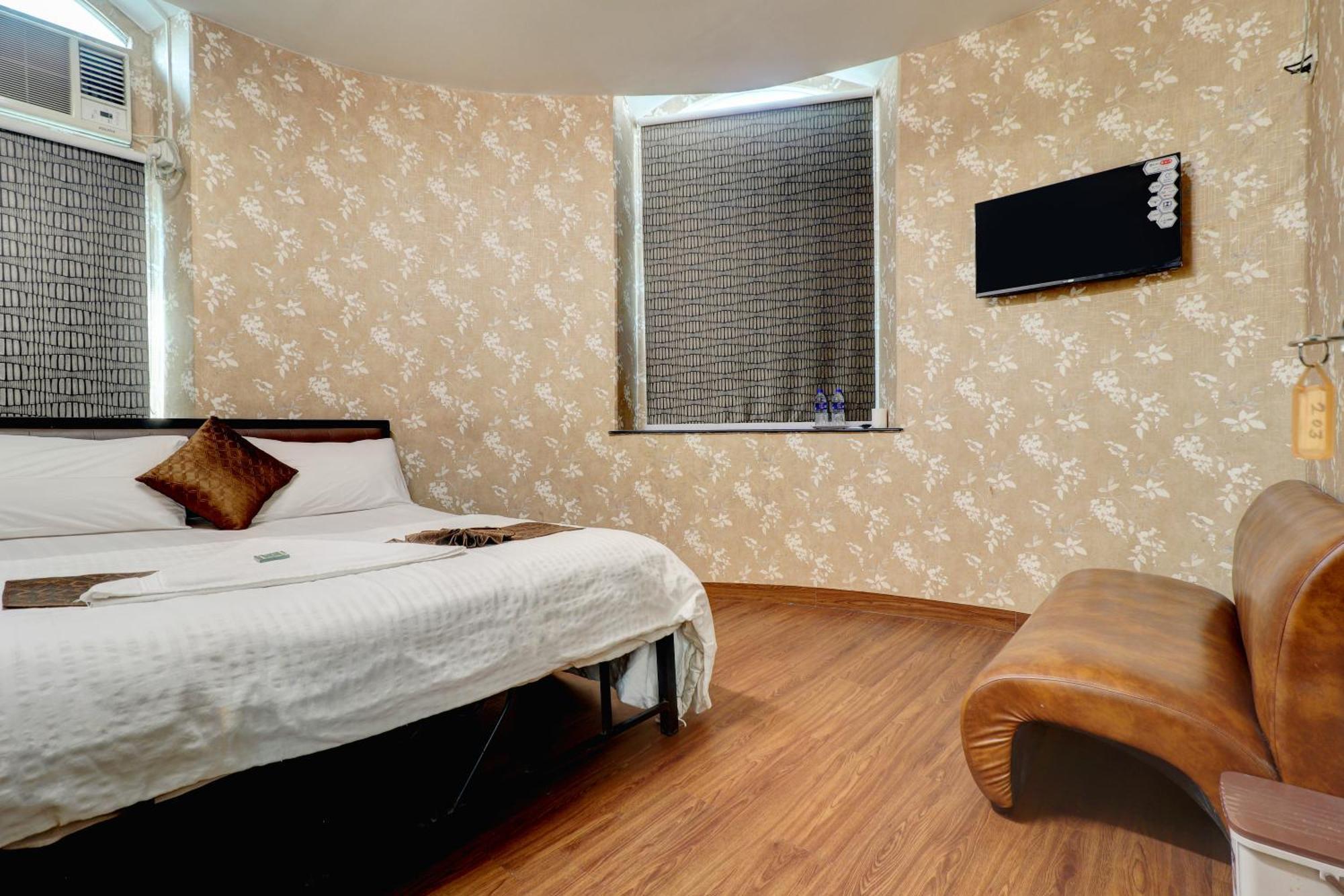 Hotel Shabana - Colaba Causeway Bombaj Zewnętrze zdjęcie