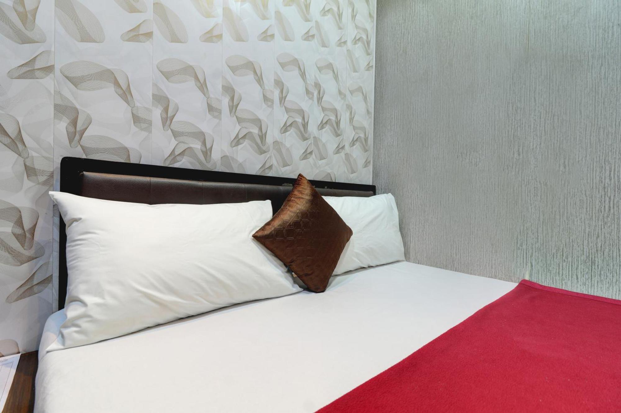 Hotel Shabana - Colaba Causeway Bombaj Zewnętrze zdjęcie